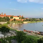 Z Ogrodem Przy Starej Zajezdni Apartman
