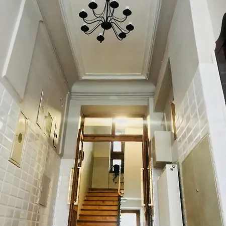 Daire Z Ogrodem Przy Starej Zajezdni Krakow