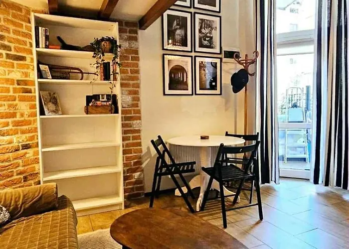 Apartment Z Ogrodem Przy Starej Zajezdni *