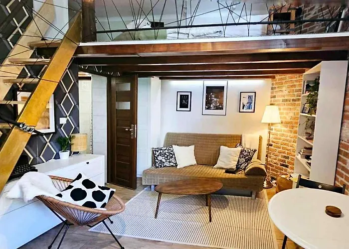 Z Ogrodem Przy Starej Zajezdni Apartment *