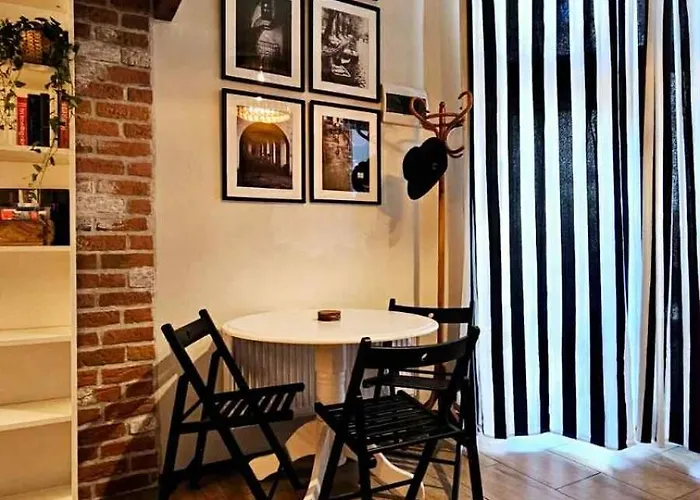 Apartment Z Ogrodem Przy Starej Zajezdni *