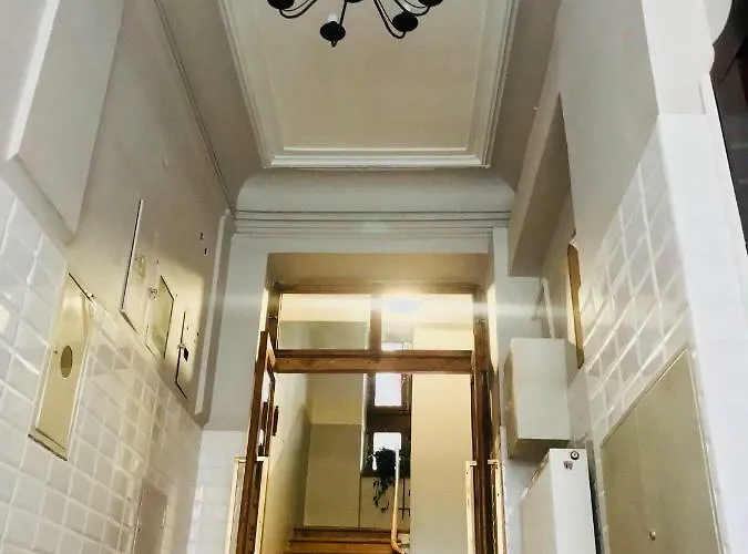 Apartment Z Ogrodem Przy Starej Zajezdni Krakow