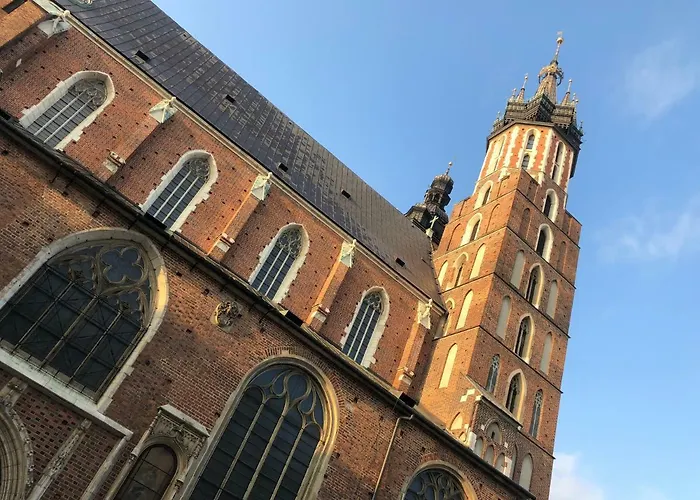 Z Ogrodem Przy Starej Zajezdni *