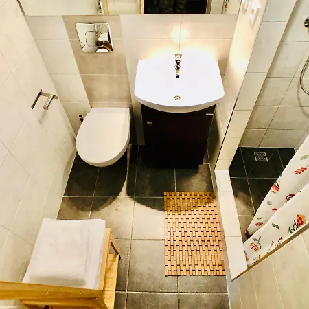 Z Ogrodem Przy Starej Zajezdni * Cracóvia