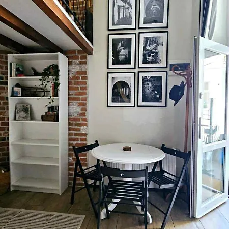 Apartamento Z Ogrodem Przy Starej Zajezdni *