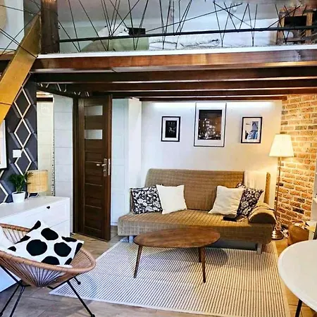 Z Ogrodem Przy Starej Zajezdni Apartamento *