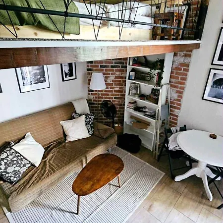 Apartamento Z Ogrodem Przy Starej Zajezdni Cracóvia