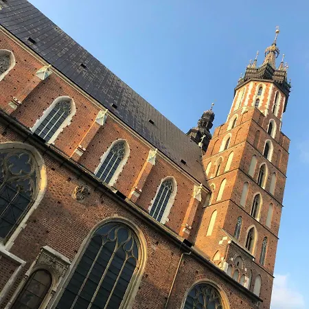 Z Ogrodem Przy Starej Zajezdni *